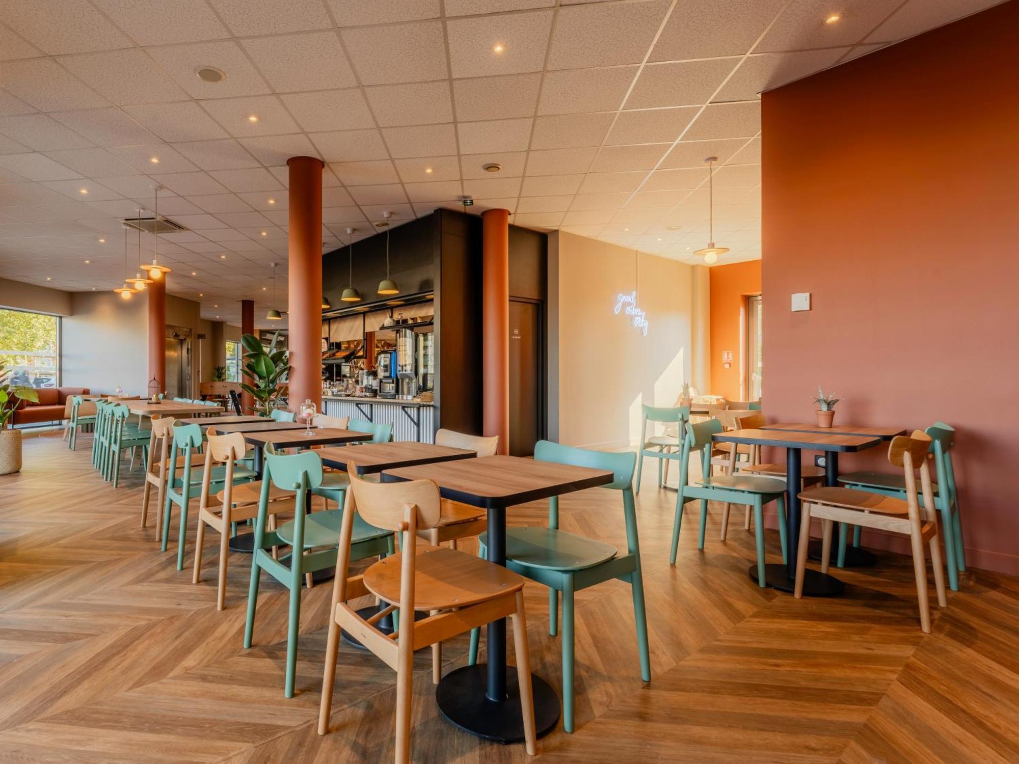 B&B Hotel Maubeuge Gare Exterior foto